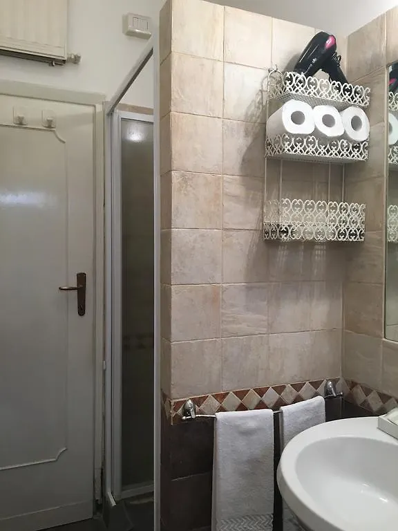 Delightful Apartment 100 Meters From The Colosseum Italy