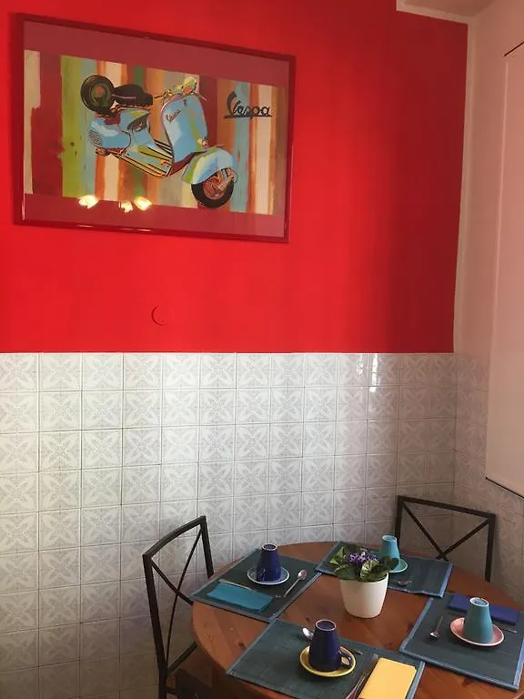 Delightful Apartment 100 Meters From The Colosseum Italy