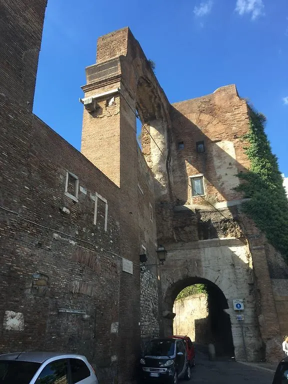 Delightful Apartment 100 Meters From The Colosseum Italia